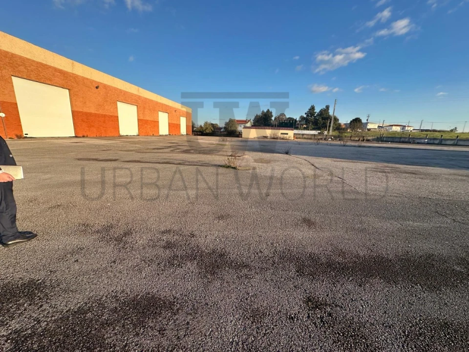 Armazém para Venda em Romeira e Várzea Foto 43