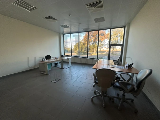 Armazém para Venda em Romeira e Várzea Foto 29