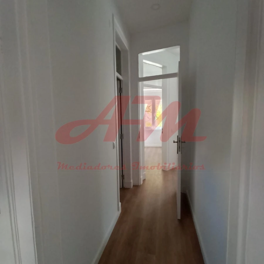 Apartamento T3 para Venda em Benfica Foto 8