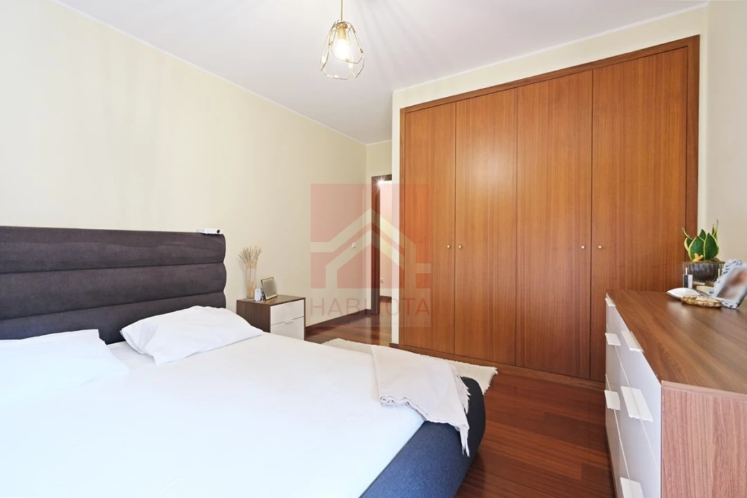 Apartamento T2 para Venda em Rio Tinto Foto 17