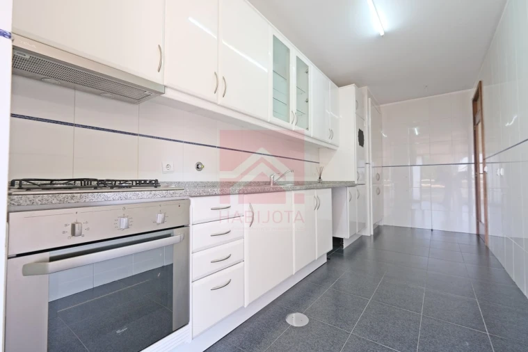 Apartamento T2 para Venda em Rio Tinto Foto 5