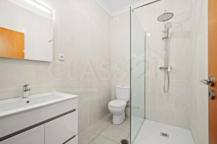 Moradia T2 para Venda em Gaula Foto 21