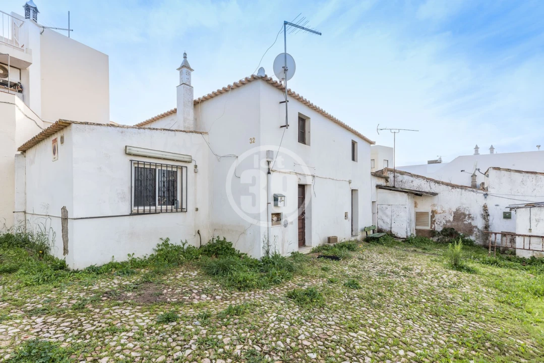 Prédio para Venda em Guia Foto 4