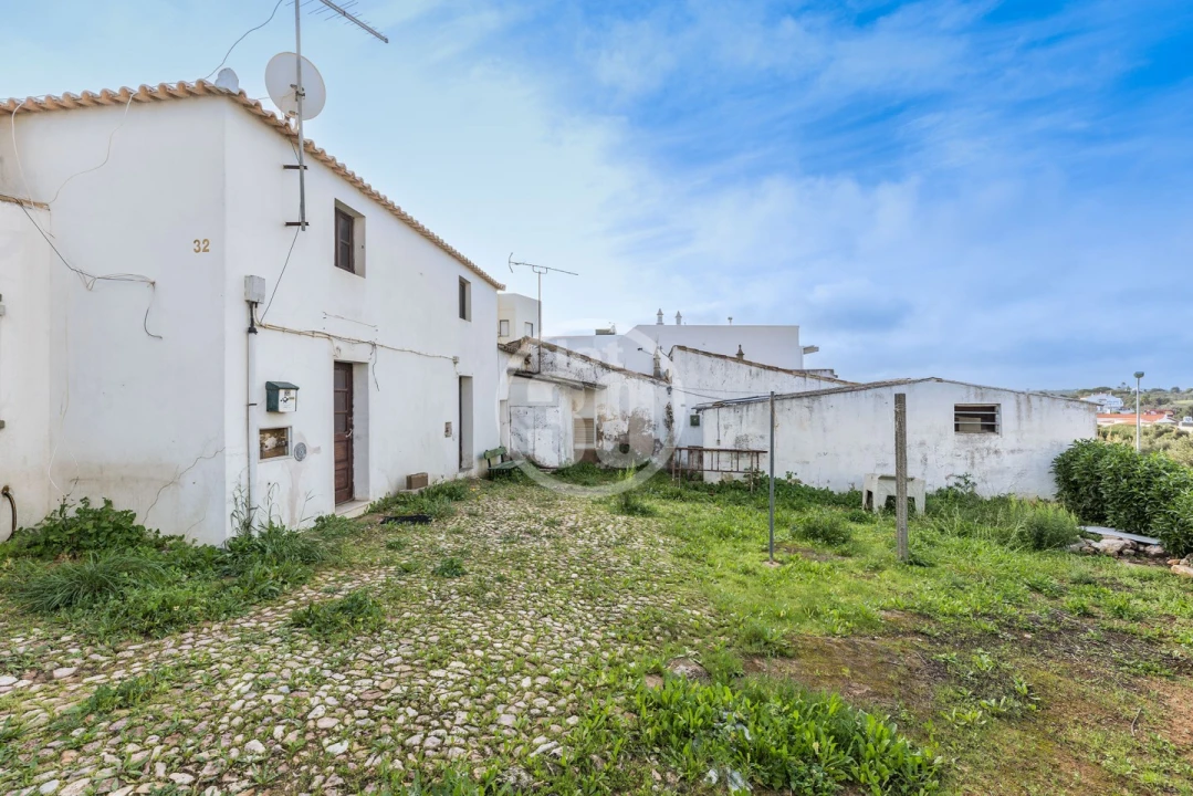 Prédio para Venda em Guia Foto 2