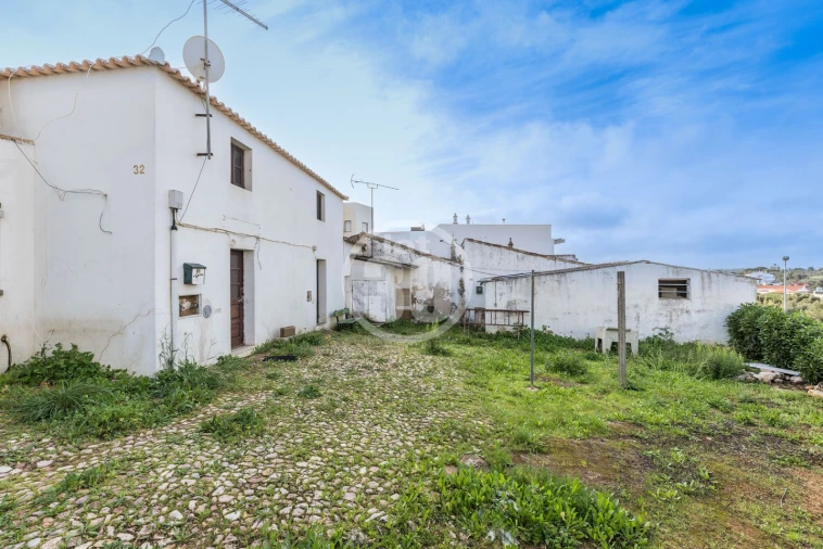 Prédio para Venda em Guia Foto 2