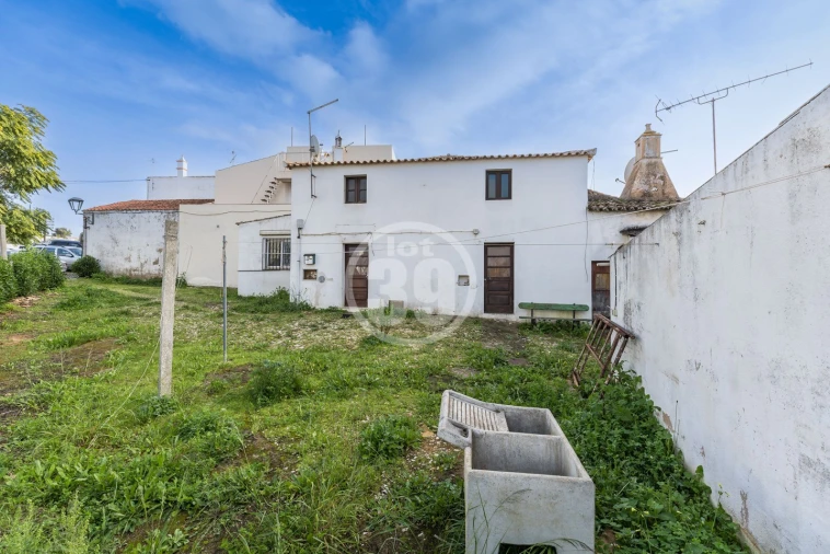 Prédio para Venda em Guia Foto 3