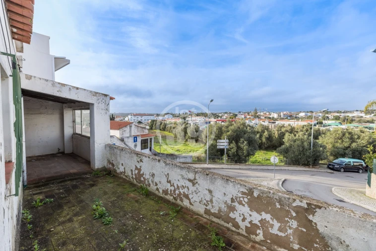 Prédio para Venda em Guia Foto 10