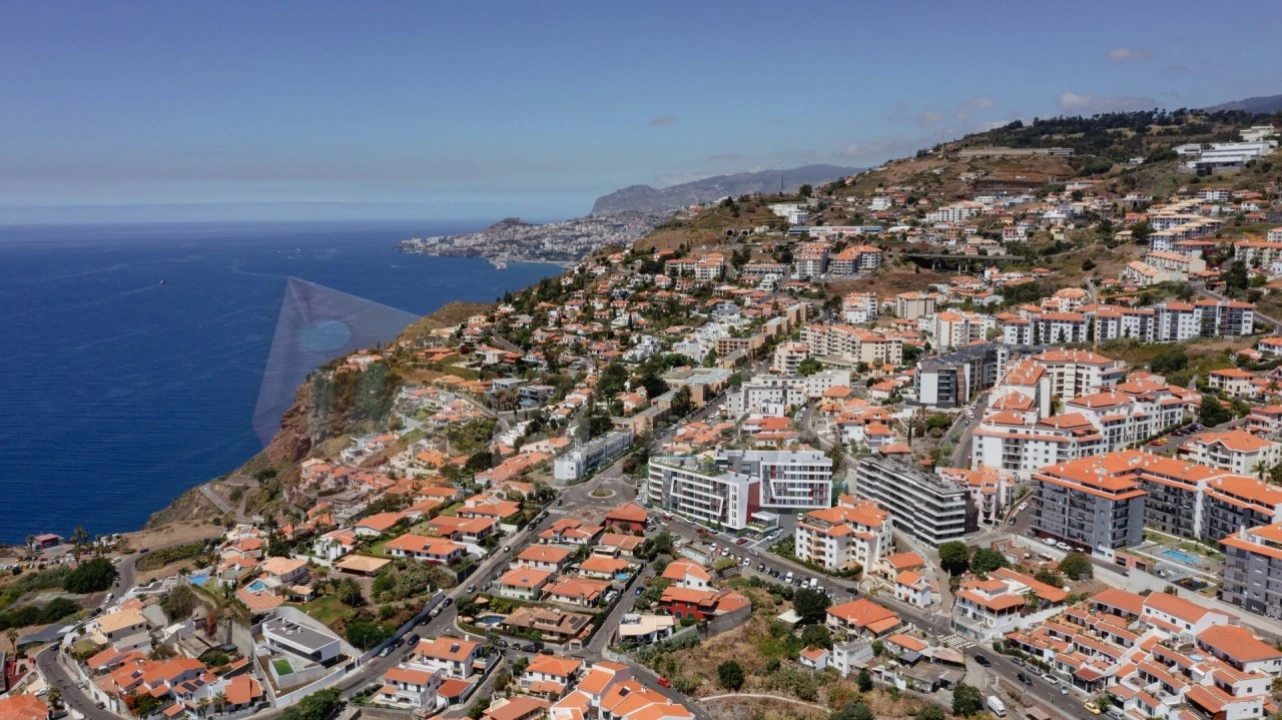 Apartamento T2 para Venda em Caniço Foto 26