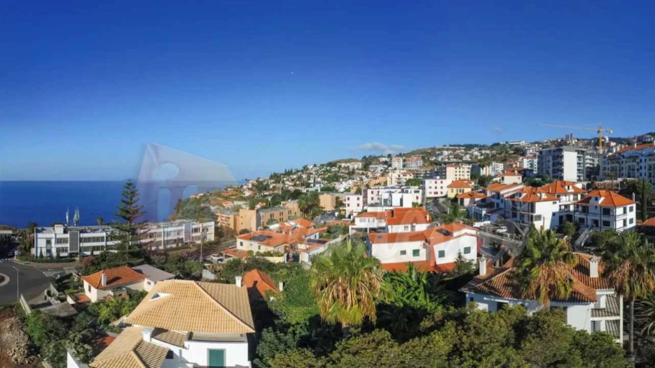 Apartamento T2 para Venda em Caniço Foto 27