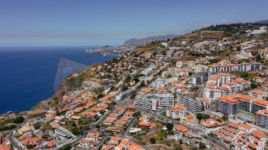 Apartamento T2 para Venda em Caniço Foto 26