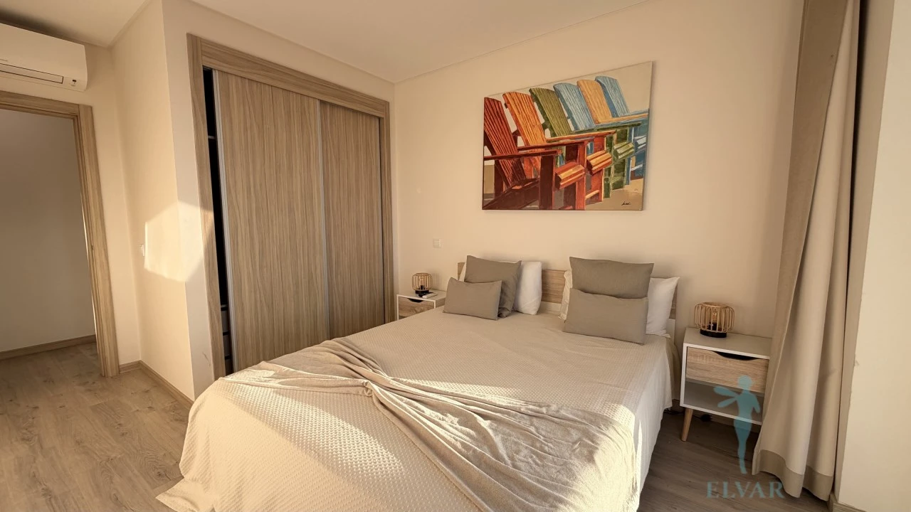 Apartamento T2 para Venda em Portimão Foto 12