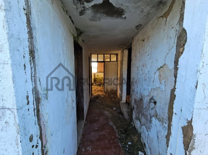 Moradia T5 para Venda em Loule (São Sebastião) Foto 3