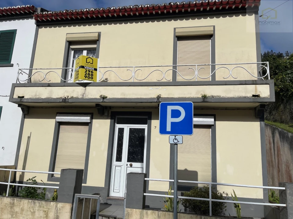 Moradia T3 para Venda em Povoação Foto 1