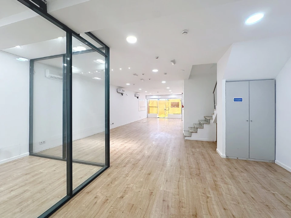 Loja para Arrendamento em Arroios Foto 6