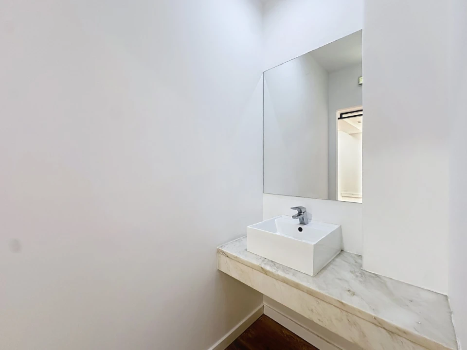 Loja para Arrendamento em Arroios Foto 13