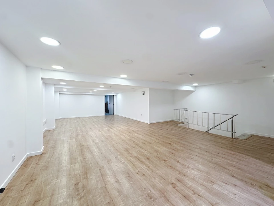 Loja para Arrendamento em Arroios Foto 17