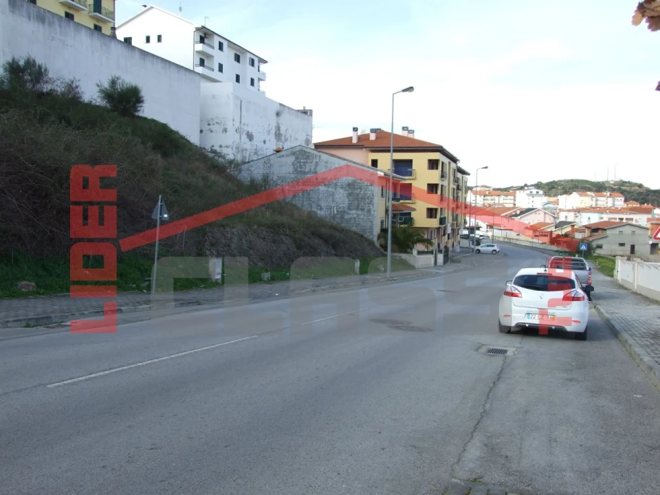 Terreno para Venda em Mirandela Foto 1