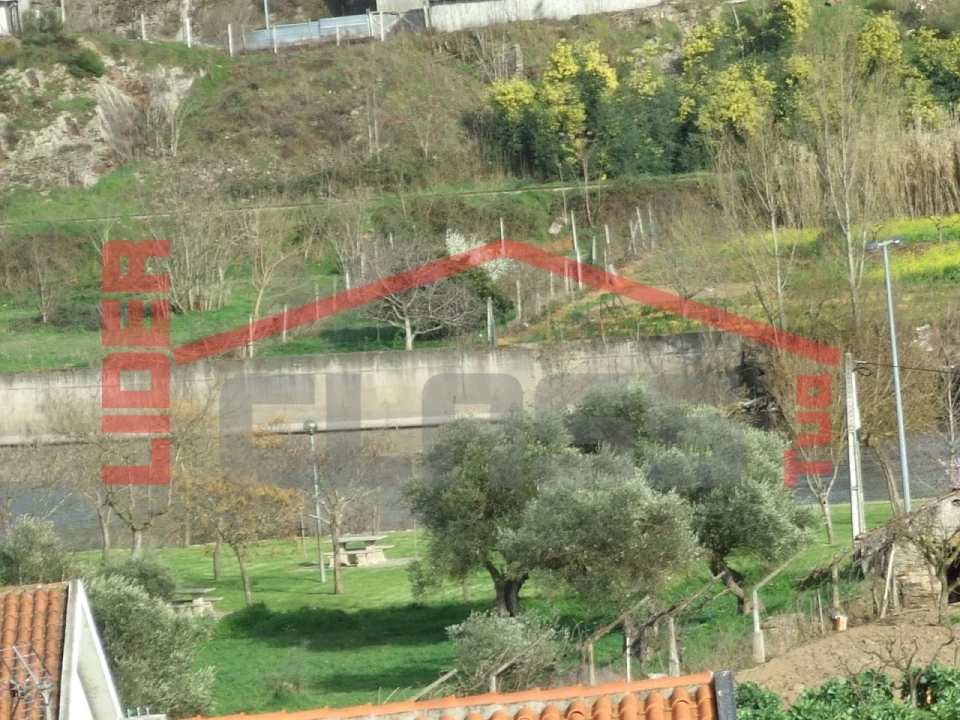 Terreno para Venda em Mirandela Foto 2
