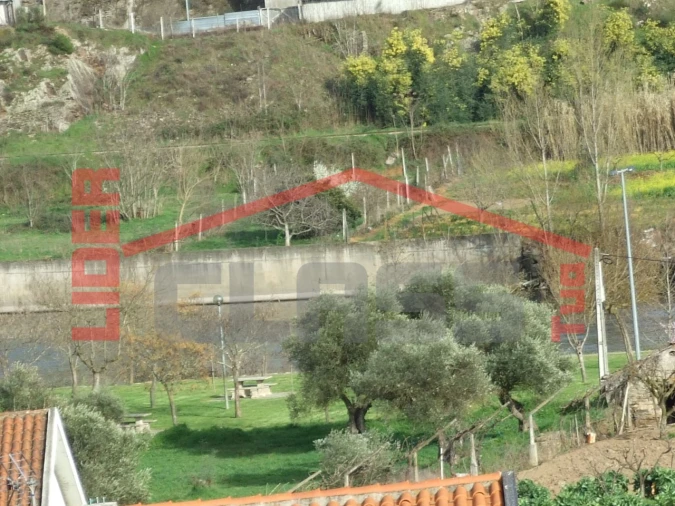Terreno para Venda em Mirandela Foto 2