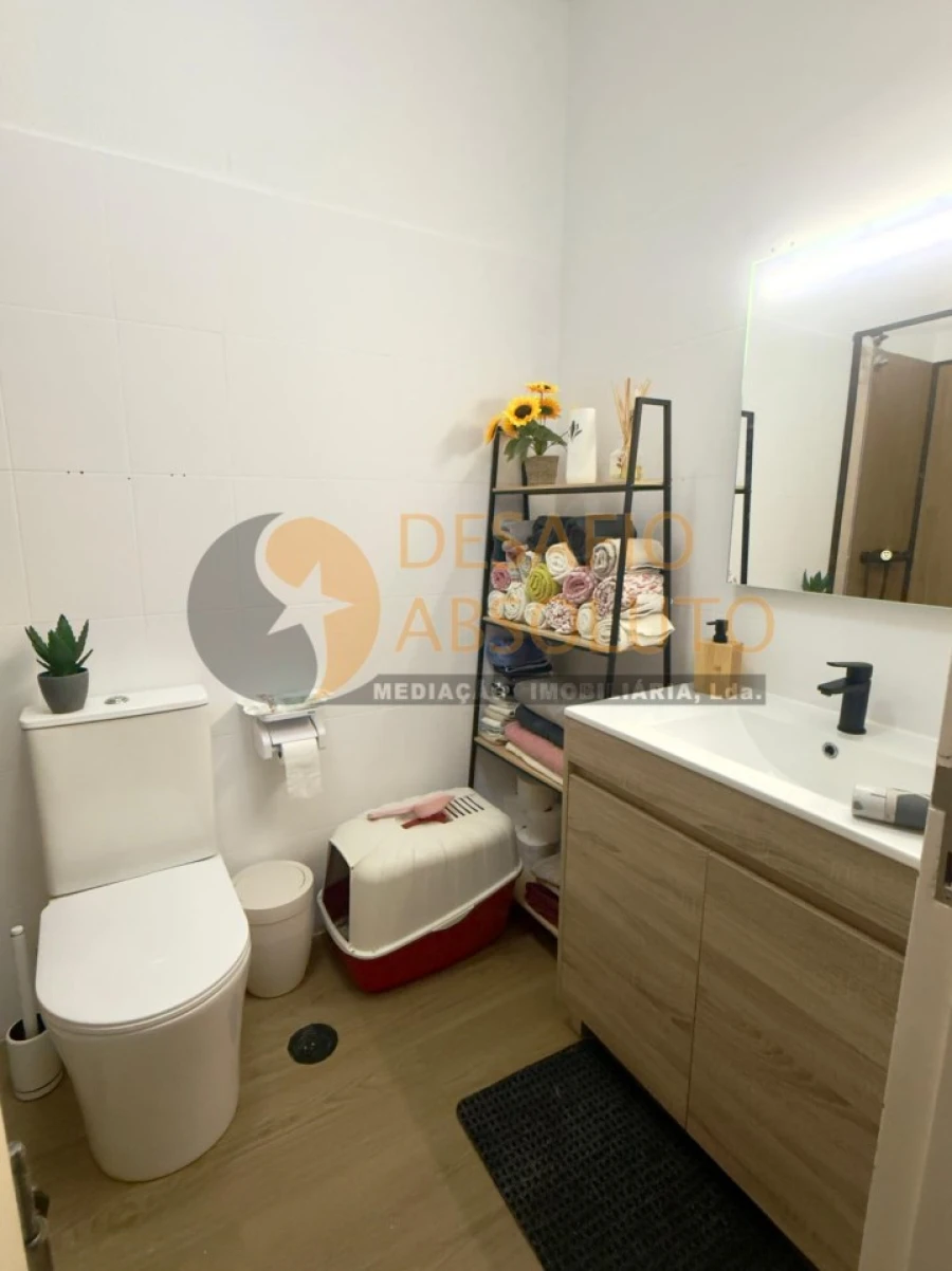 Apartamento T2 para Venda em Moita Foto 18