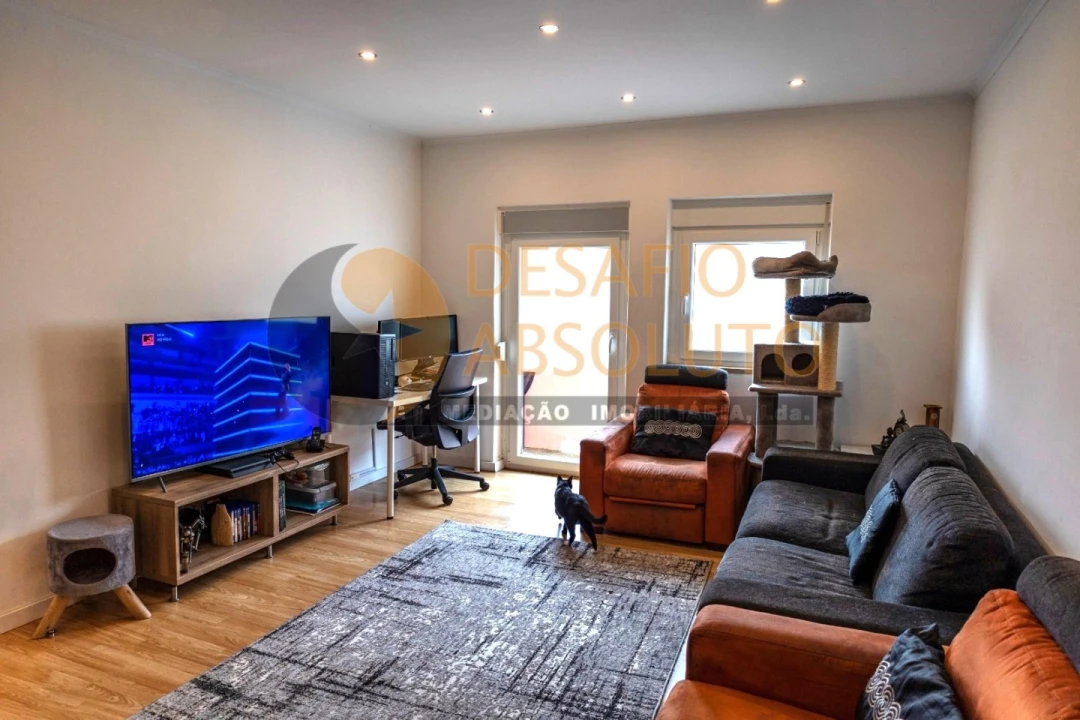 Apartamento T2 para Venda em Baixa da Banheira e Vale da Amoreira Foto 2