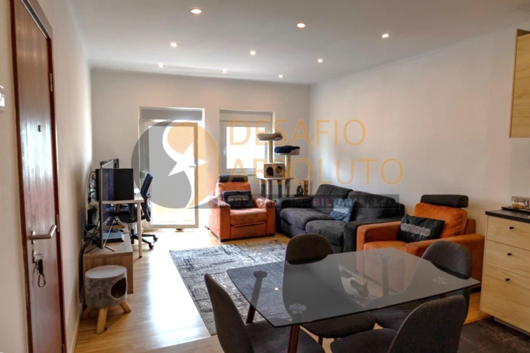 Apartamento T2 para Venda em Baixa da Banheira e Vale da Amoreira Foto 1