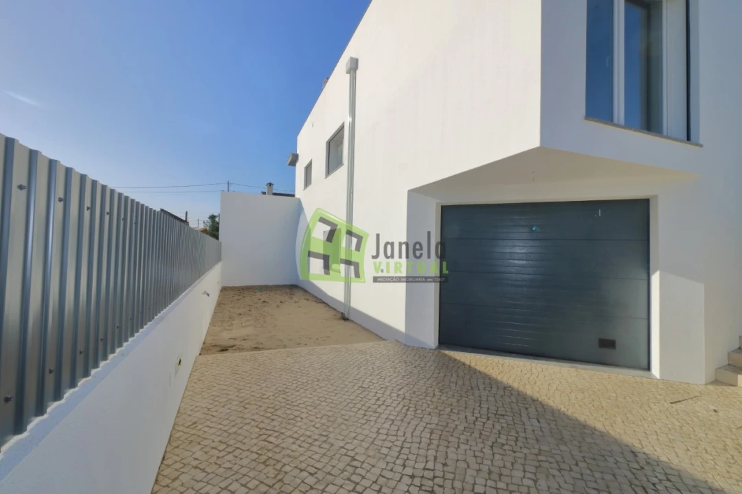 Moradia T3 para Venda em Fernao Ferro Foto 18