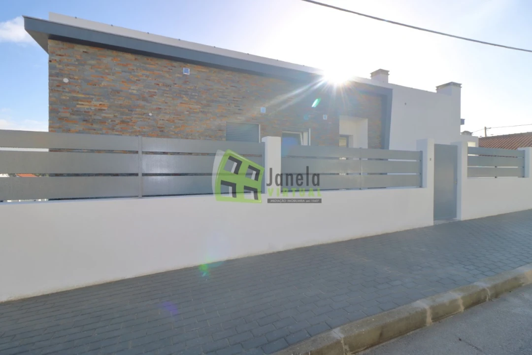 Moradia T3 para Venda em Fernao Ferro Foto 23