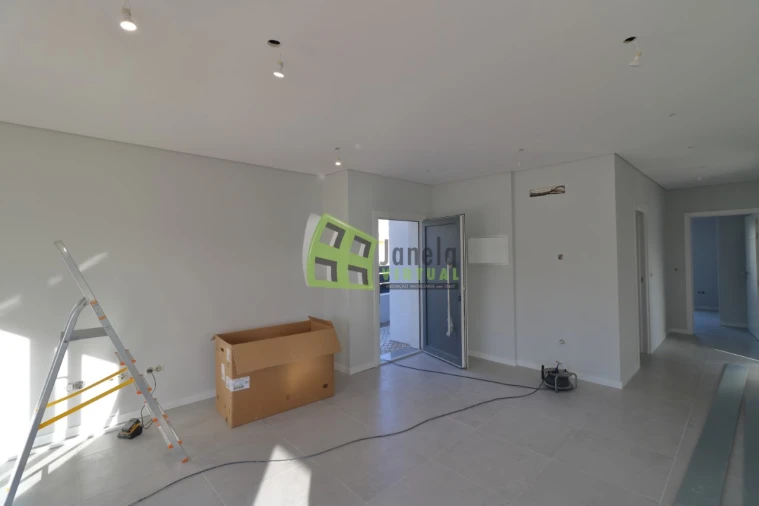 Moradia T3 para Venda em Fernao Ferro Foto 2