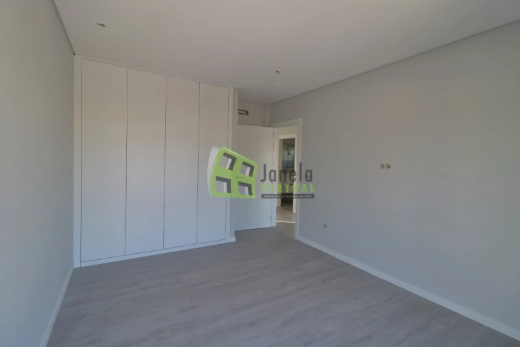 Moradia T3 para Venda em Fernao Ferro Foto 4