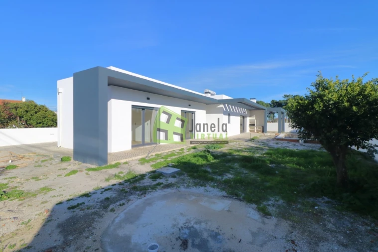 Moradia T3 para Venda em Fernao Ferro Foto 3