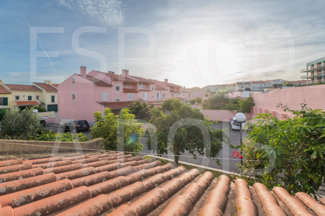 Moradia T5 para Venda em Massamá e Monte Abraão Foto 65
