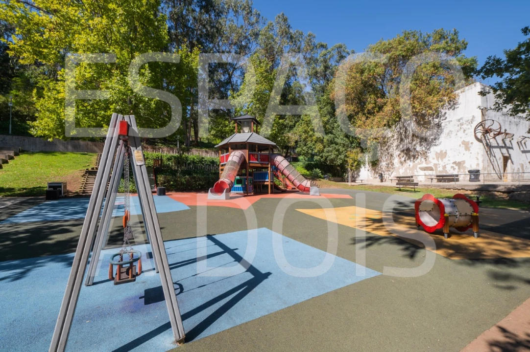 Moradia T5 para Venda em Massamá e Monte Abraão Foto 127