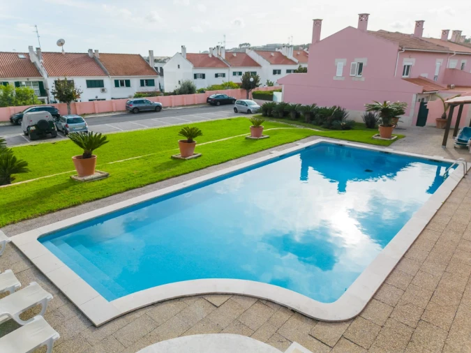 Moradia T5 para Venda em Massamá e Monte Abraão