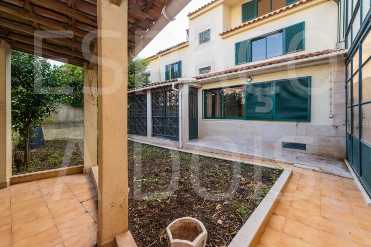 Moradia T5 para Venda em Massamá e Monte Abraão Foto 30