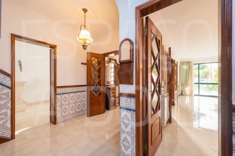 Moradia T5 para Venda em Massamá e Monte Abraão Foto 33