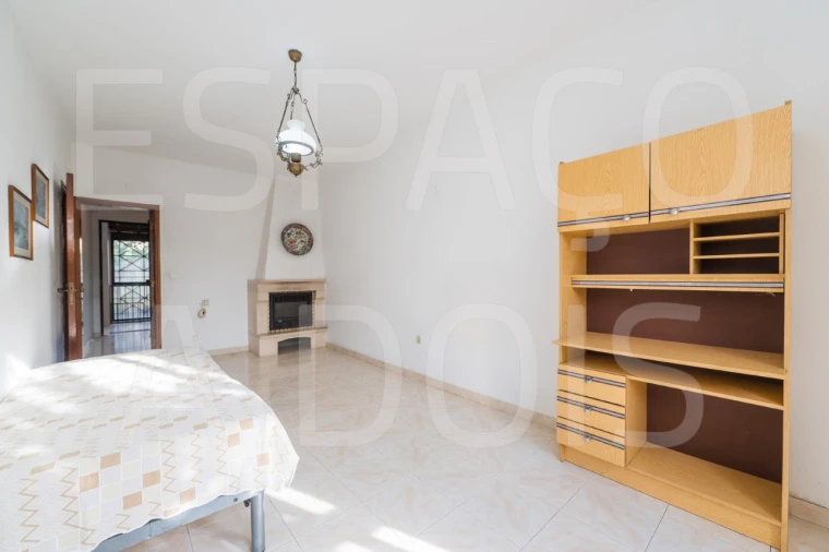 Moradia T5 para Venda em Massamá e Monte Abraão Foto 37