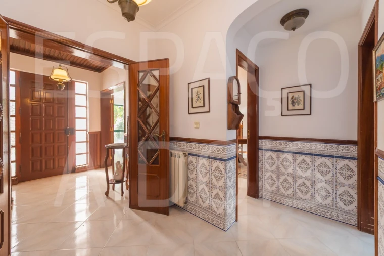 Moradia T5 para Venda em Massamá e Monte Abraão Foto 42