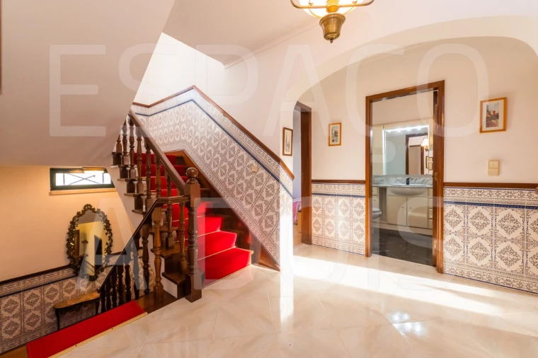 Moradia T5 para Venda em Massamá e Monte Abraão Foto 60