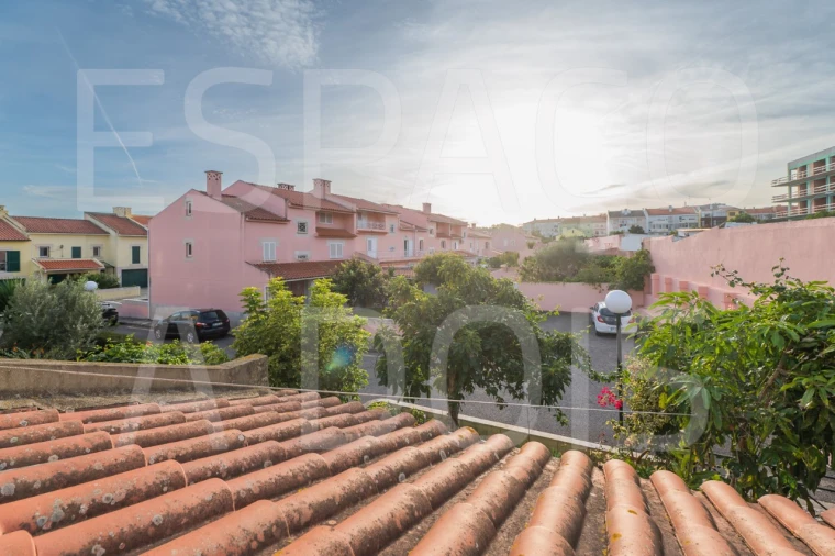 Moradia T5 para Venda em Massamá e Monte Abraão Foto 65