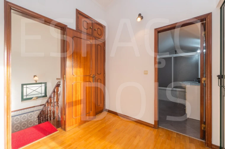 Moradia T5 para Venda em Massamá e Monte Abraão Foto 84