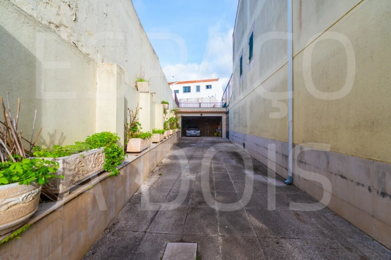 Moradia T5 para Venda em Massamá e Monte Abraão Foto 103