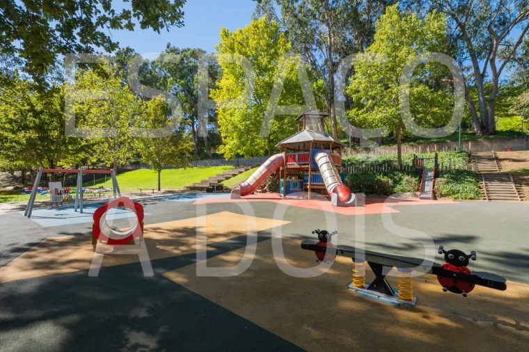 Moradia T5 para Venda em Massamá e Monte Abraão Foto 125