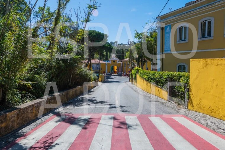 Moradia T5 para Venda em Massamá e Monte Abraão Foto 126