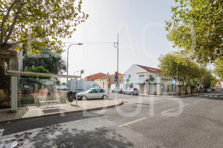 Moradia T5 para Venda em Massamá e Monte Abraão Foto 132