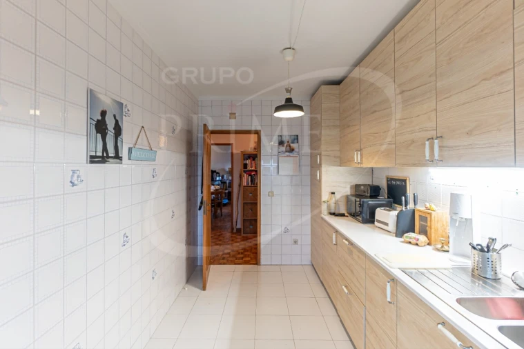 Apartamento T3 para Venda em Mindelo Foto 3