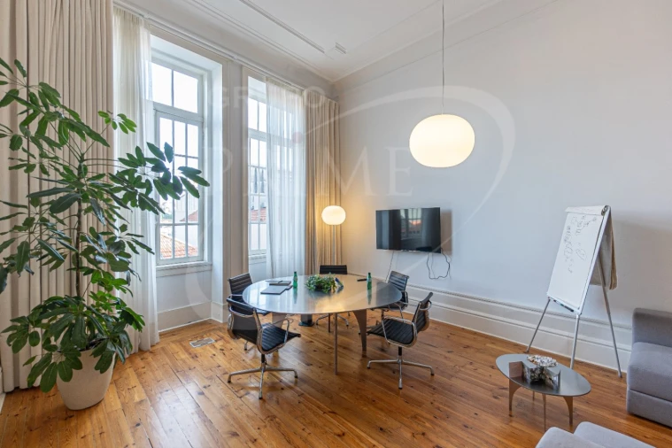 Escritório para Arrendamento em Cedofeita, Santo Ildefonso, Sé, Miragaia, São Nicolau e Vitória Foto 12