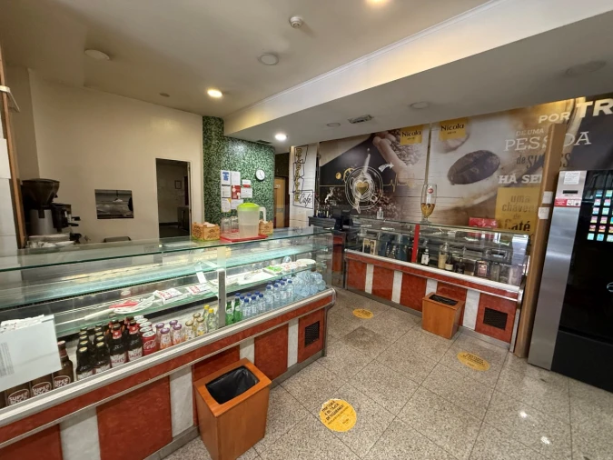 Loja para Venda em Venteira Foto 1