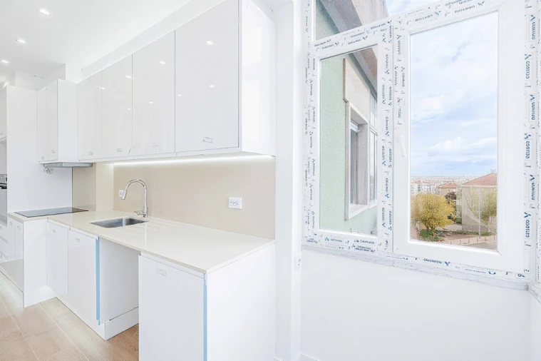 Apartamento T3 para Venda em Águas Livres Foto 5