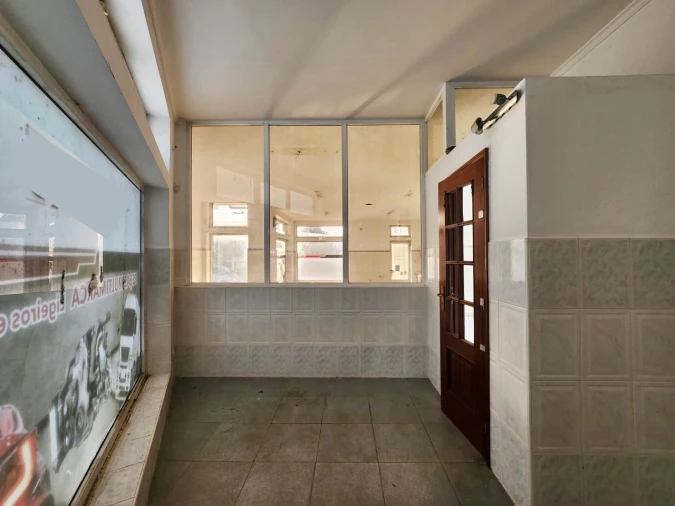 Loja para Venda em Mafamude e Vilar do Paraíso Foto 5